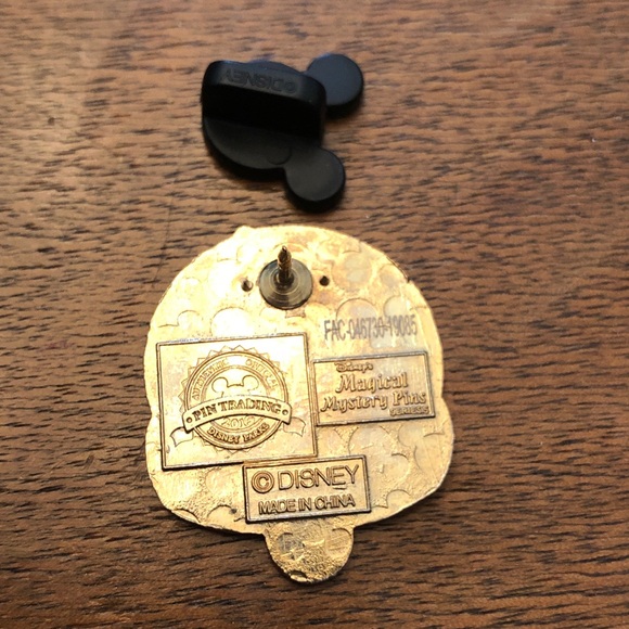 Authentic Disney pin. Each pin $8 or 4 pins for $25, additional pins $5 each. - Picture 3 of 5